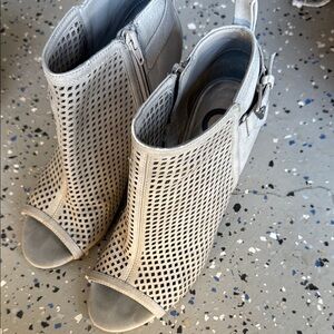 Guess Open toe boots